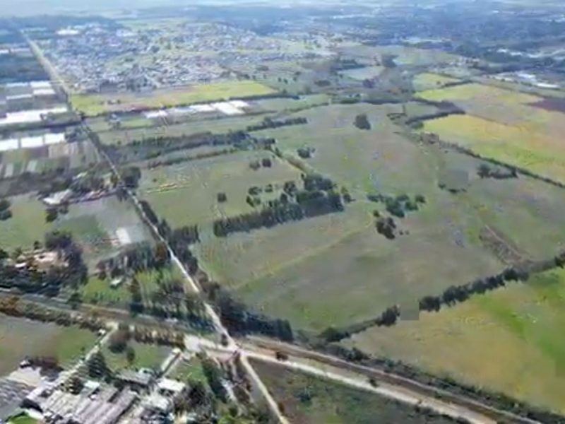 Vista aérea de los campos de la zona de Lomas de Escobar