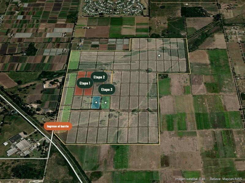 Vista satelital del predio de Lomas de Escobar con el plano del barrio apoyado sobre el terreno